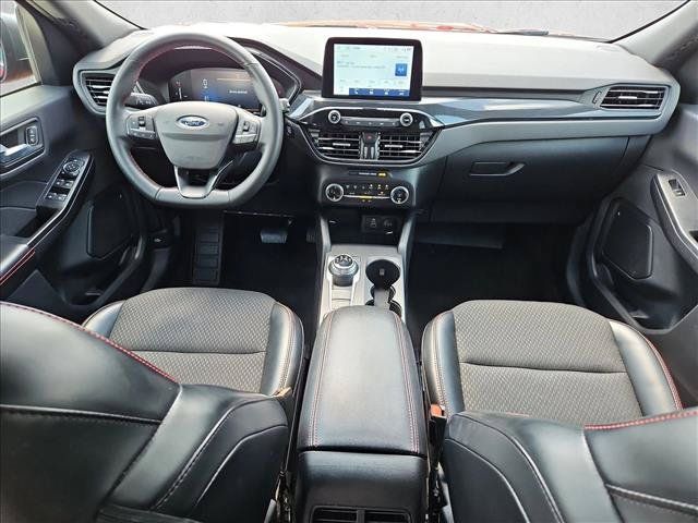 Used 2025 Ford Escape ST-Line FWD image 17