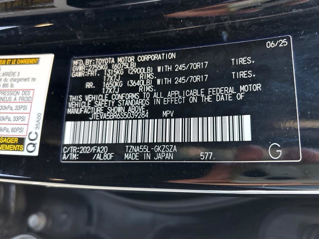 Used 2025 Toyota 4Runner SR5 AWD/4WD image 30