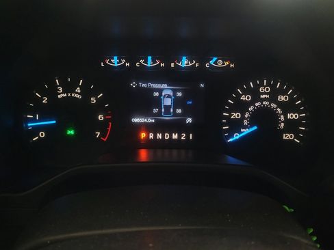 Used 2017 Ford F150 XL w/ Equipment Group 101A Mid RWD image 23
