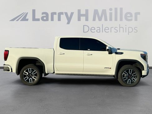 Used 2025 GMC Sierra 1500 AT4 w/ Technology Package AWD/4WD image 6