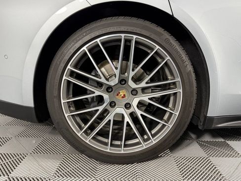 Certified 2024 Porsche Panamera 4 AWD/4WD image 17
