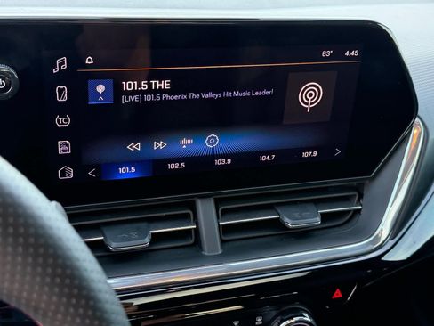 Used 2024 Chevrolet Trax RS w/ Sunroof Package image 21