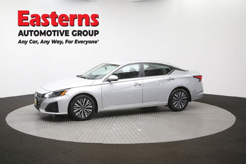 Used 2023 Nissan Altima 2.5 SV FWD image 60