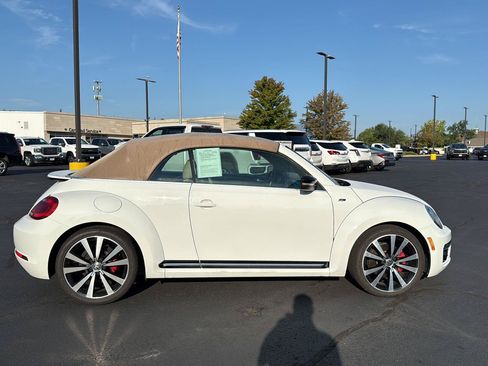 Used 2015 Volkswagen Beetle R-Line FWD image 6