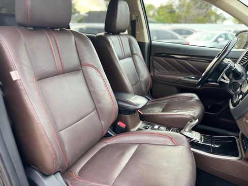 Used 2018 Mitsubishi Outlander GT image 14