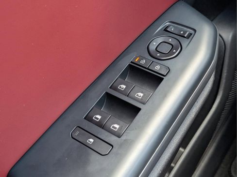 Used 2025 Kia K4 GT-Line Turbo image 40