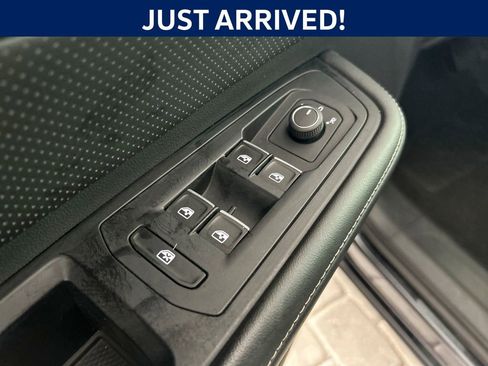 Used 2024 Volkswagen Atlas SE FWD image 11