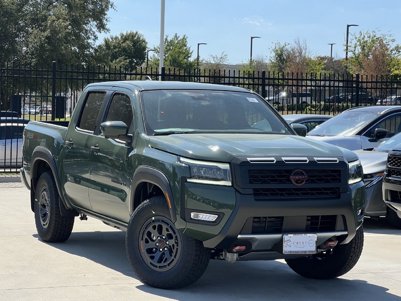 New 2027 Nissan Frontier PRO-4X AWD/4WD image 2