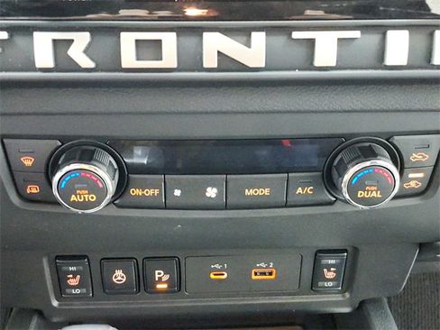 Used 2025 Nissan Frontier SV w/ SV Convenience Package image 31