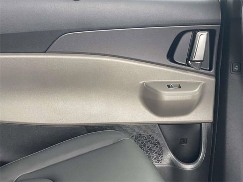 New 2026 Kia Carnival EX image 16