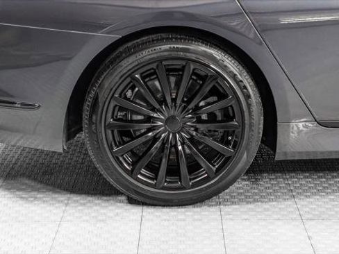 Used 2020 BMW 740i image 34