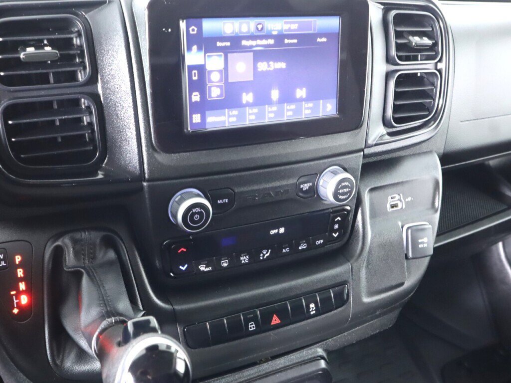 Used 2025 RAM ProMaster 2500 w/ Convenience Group FWD image 15