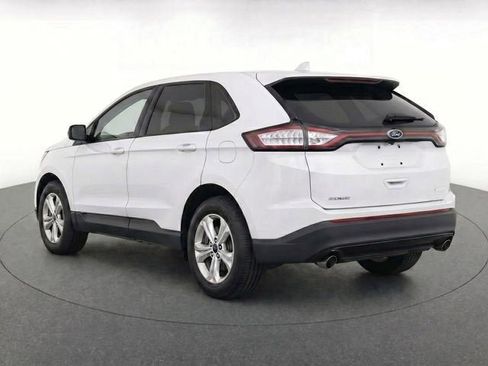 Used 2018 Ford Edge SE FWD image 7