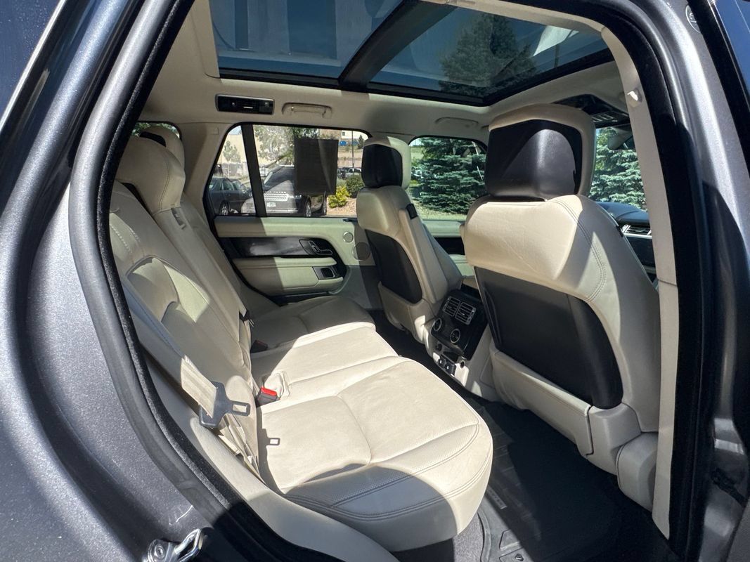 Used 2018 Land Rover Range Rover Supercharged AWD/4WD image 19