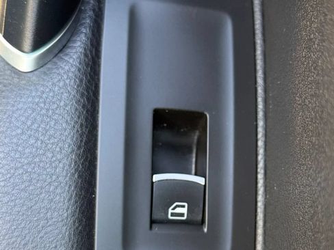 Used 2017 Volkswagen Passat 1.8T S FWD image 36