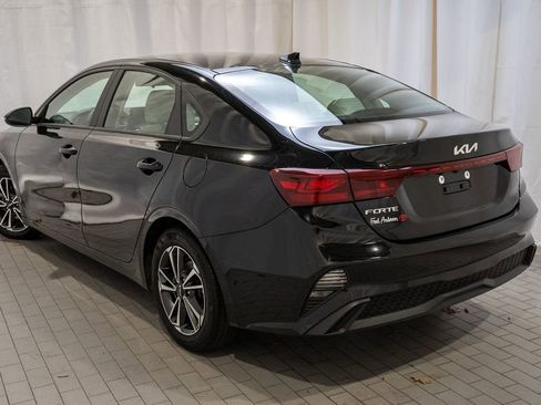 Used 2023 Kia Forte LXS w/ LXS Technology Package image 4