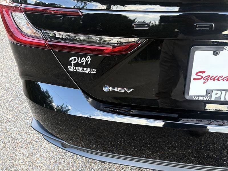 Used 2026 Toyota Camry SE FWD image 30