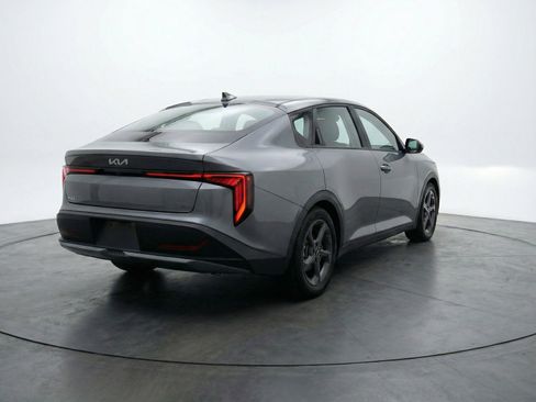 Used 2025 Kia K4 LXS image 9