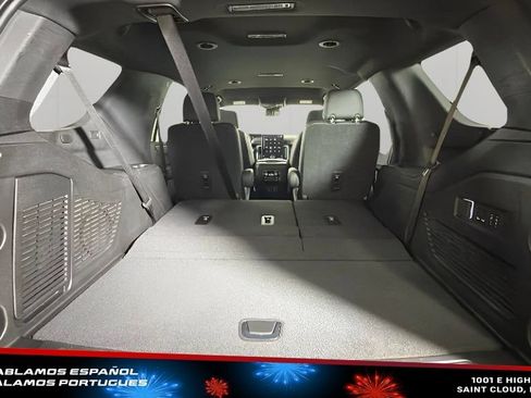 Used 2025 GMC Yukon Denali AWD/4WD image 40