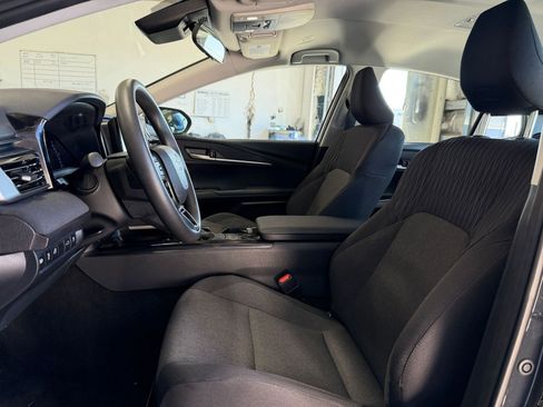 Used 2025 Toyota Camry LE image 25