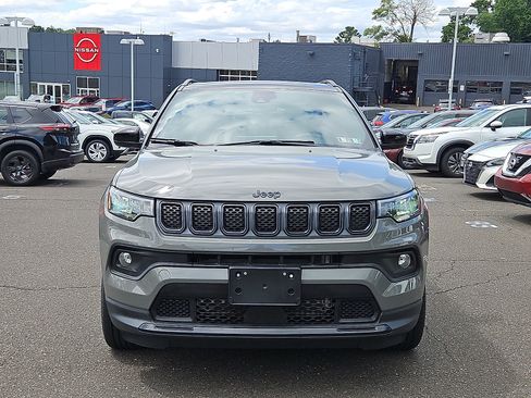 Used 2023 Jeep Compass Latitude w/ Sun and Sound Group AWD/4WD image 2