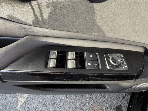 Used 2023 Lexus ES 350 F Sport w/ Accessory Package (Z2) FWD image 14