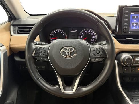 Used 2021 Toyota RAV4 XLE w/ Convenience Package AWD/4WD image 13
