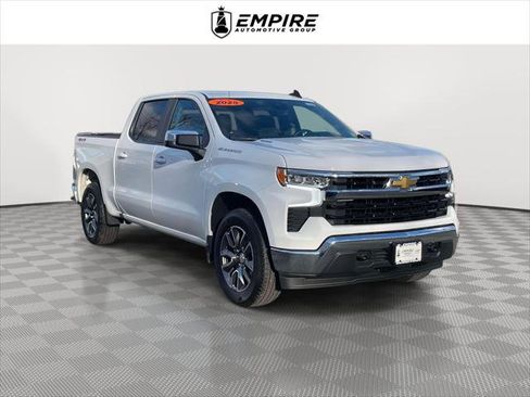 Used 2025 Chevrolet Silverado 1500 LT image 1
