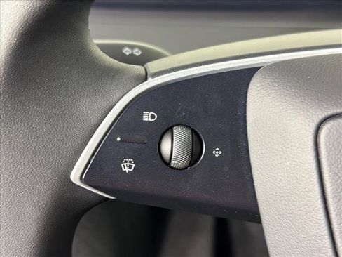 Used 2026 Tesla Model Y 2WD image 27