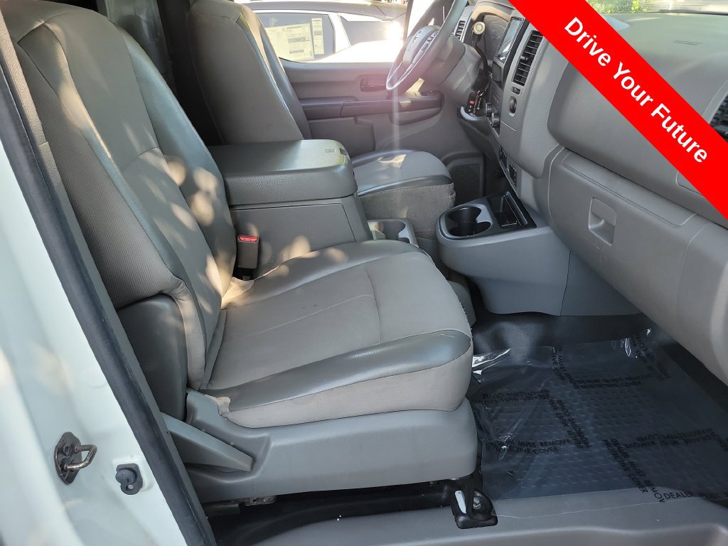 Used 2018 Nissan NV 2500 SL w/ Navigation Package RWD image 19