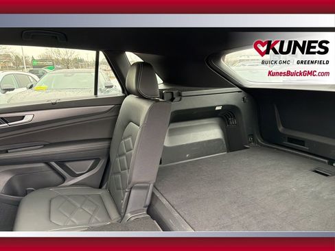 Used 2025 Volkswagen Atlas Cross Sport SE image 38
