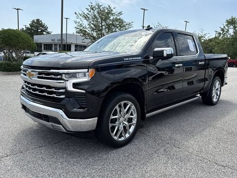 Used 2024 Chevrolet Silverado 1500 LTZ w/ LTZ Premium Package AWD/4WD image 7