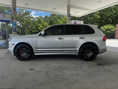 Used 2008 Porsche Cayenne GTS image 12