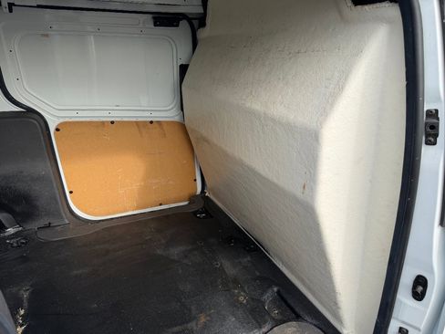 Used 2020 Ford Transit Connect XL image 12