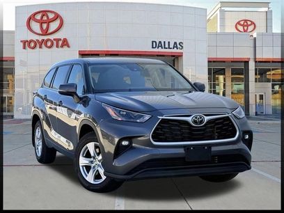 Used 2024 Toyota Highlander LE