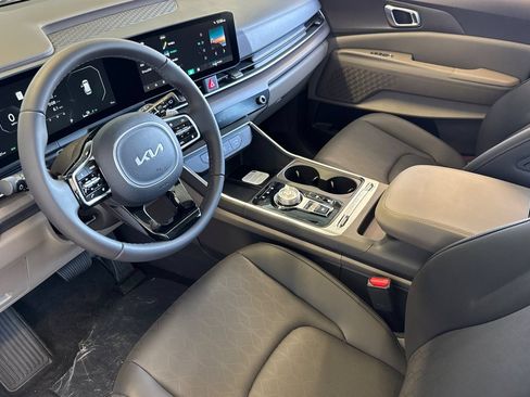 New 2026 Kia Carnival SX FWD image 10