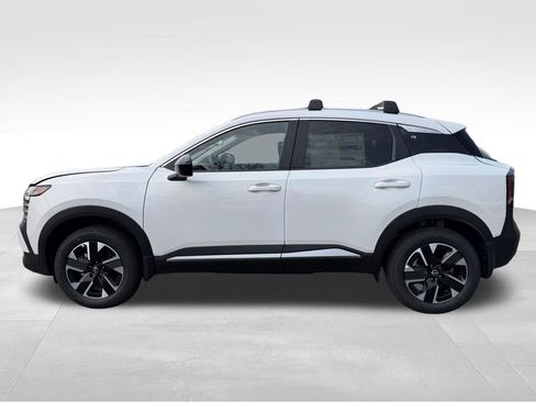 New 2026 Nissan Kicks SV w/ Cold Weather Package AWD/4WD image 12