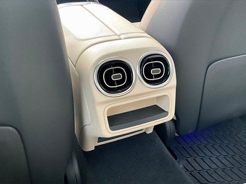 Certified 2023 Mercedes-Benz C 300 4MATIC Sedan image 25