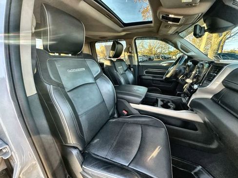 Used 2021 RAM 2500 Laramie image 32