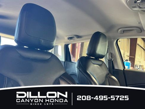 Used 2017 Jeep Compass Latitude AWD/4WD image 17