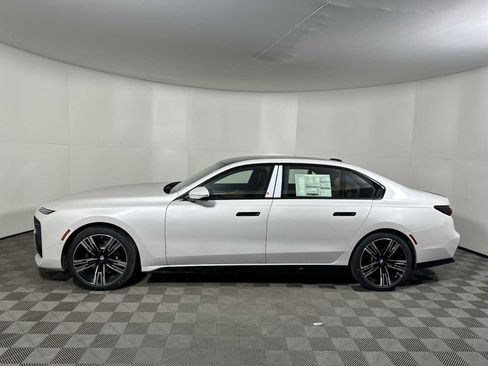 New 2026 BMW 740i xDrive image 4