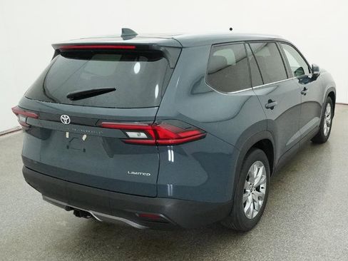 New 2026 Toyota Grand Highlander FWD image 22