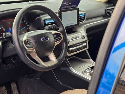 Certified 2023 Ford Explorer XLT w/ Equipment Group 202A AWD/4WD image 27