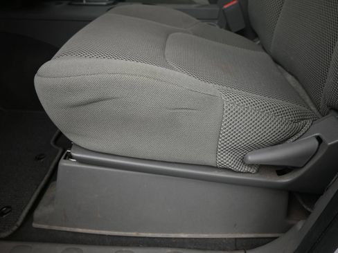 Used 2020 Nissan Frontier SV w/ Midnight Edition Floor Mats RWD image 10