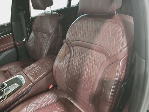 Certified 2022 BMW 740i w/ M Sport Package RWD image 19