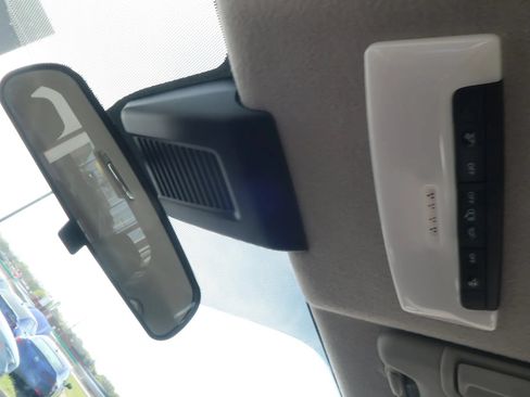 Used 2023 Nissan Kicks SV FWD image 39