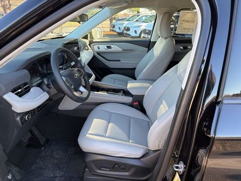 New 2026 Ford Explorer Active w/ Active Comfort Package image 10