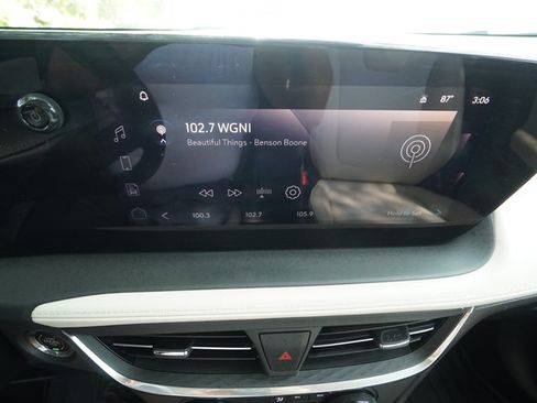 Used 2024 Buick Encore GX Preferred AWD/4WD image 16