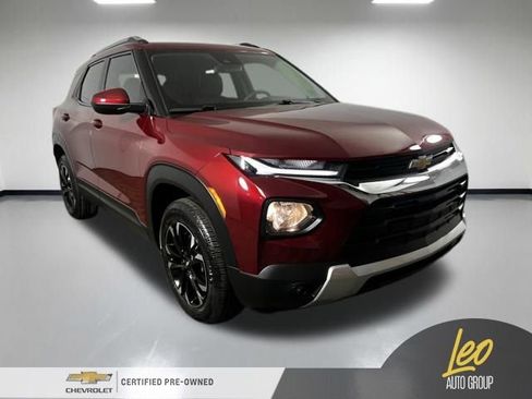 Used 2023 Chevrolet TrailBlazer LT AWD/4WD image 2