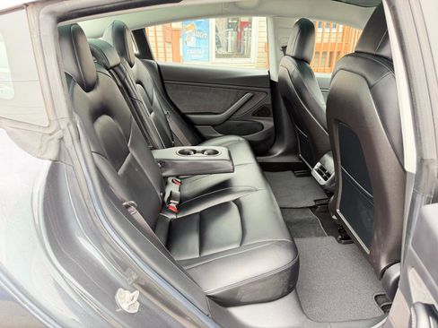 Used 2018 Tesla Model 3 Long Range image 36